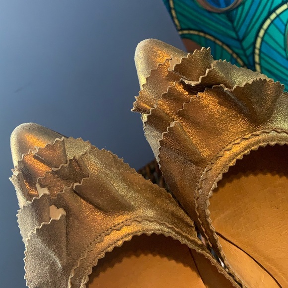 $5 Ladies flat shoes - Picture 8 of 14